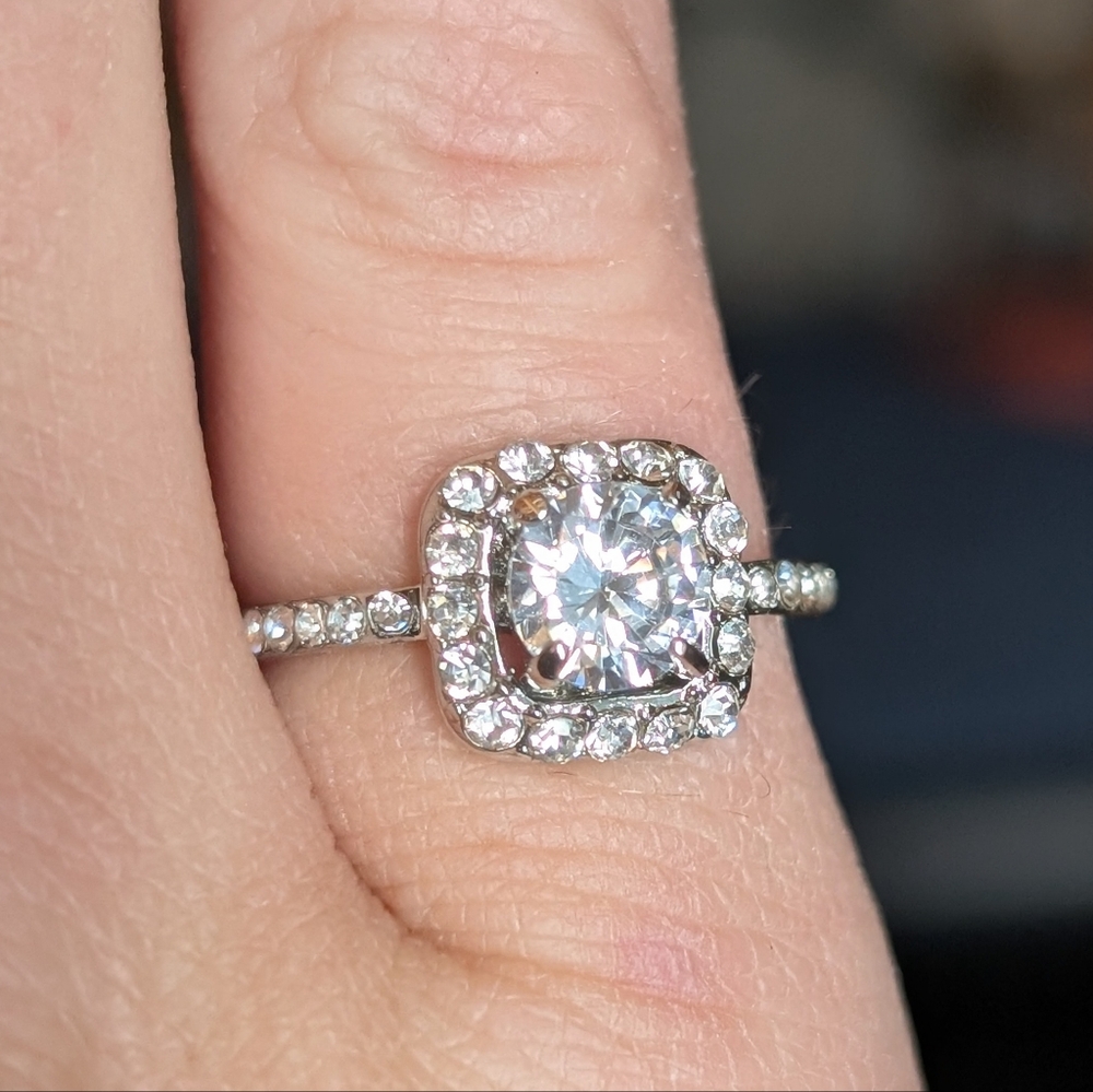 Silver fashion RING size 7